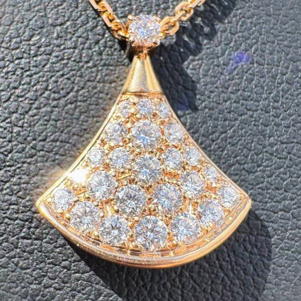 Bvlgari 18k rose gold pave diamond Divas’ Dream Necklace MSRP$8950 box & bag